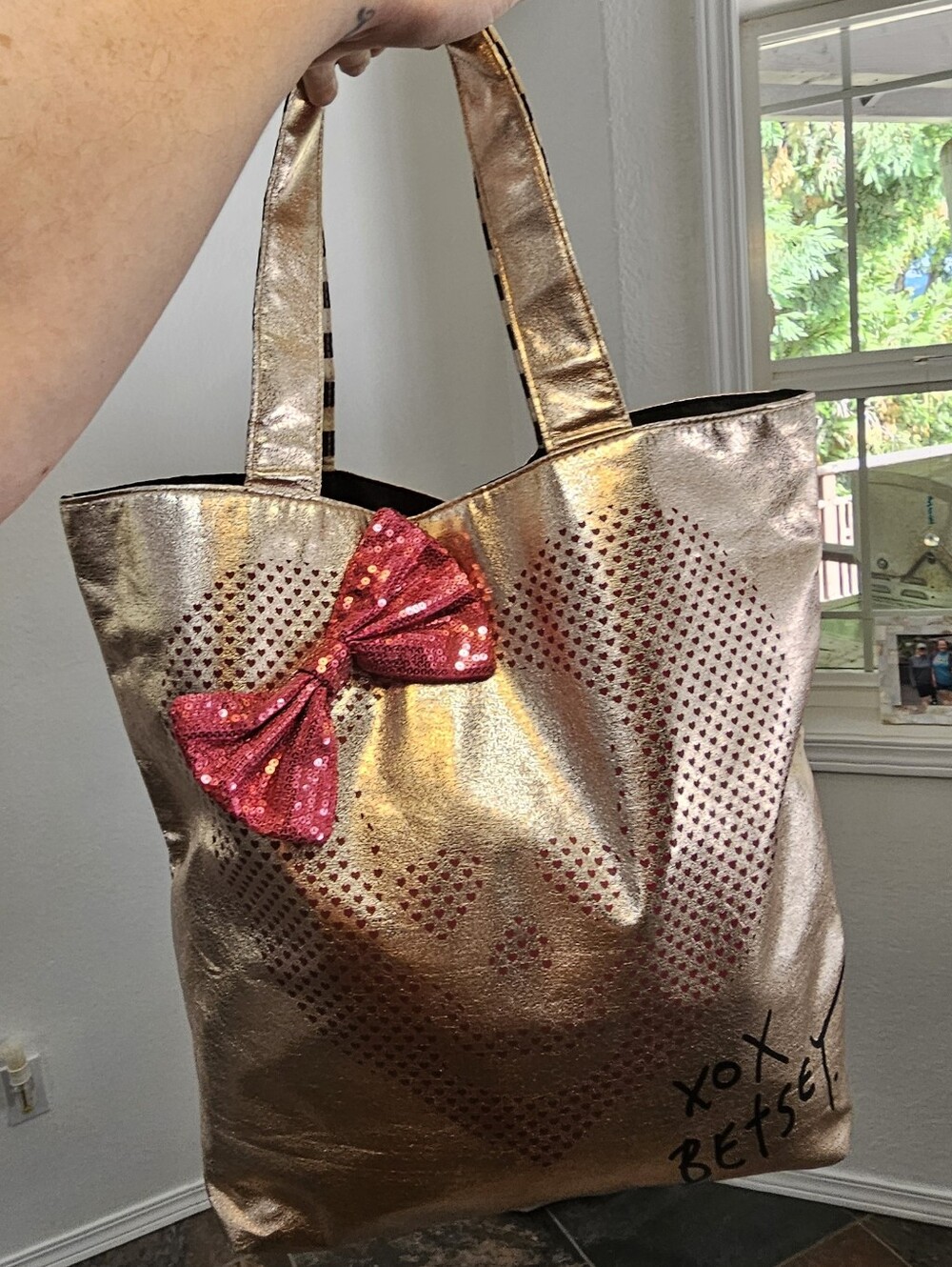 💀🎀  Betsey Johnson Glamour Skull Tote Bag - 2012 Seasonal Collection 🎀💀 - Picture 4 of 10